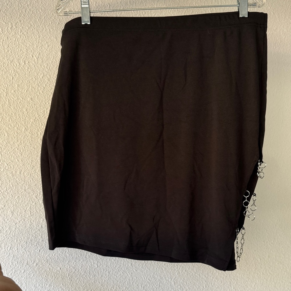 SHEIN Black Pencil Skirt with Chain Accent